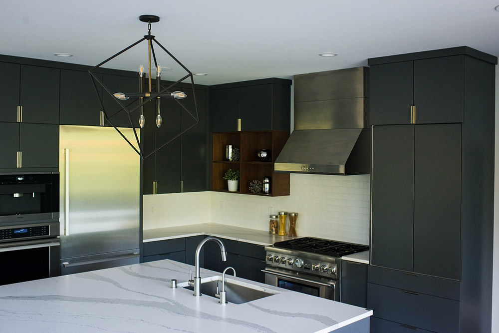 Dark modern kitchen cabinets